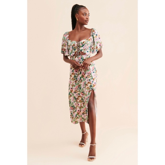 ASTR the Label Floral Cut Out Detail Midi Dress Lace
Up Flutter Sleeve XS - Picture 1 of 9